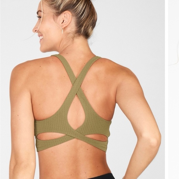 Fabletics  Green Sculptknit Sports Bra Size Medium - Picture 2 of 6
